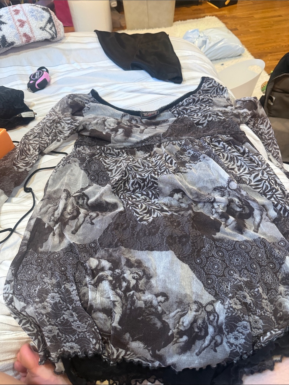 YES clothing Printed Long-Sleeve Peasant Tunic - Black/Gray